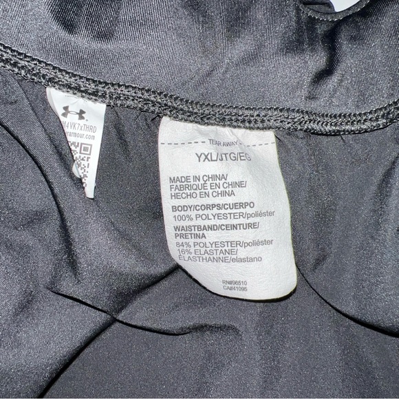 Under Armour Girls Sz 16 Youth XL Black Athletic Shorts Drawstring Pockets Cute! - Picture 8 of 8